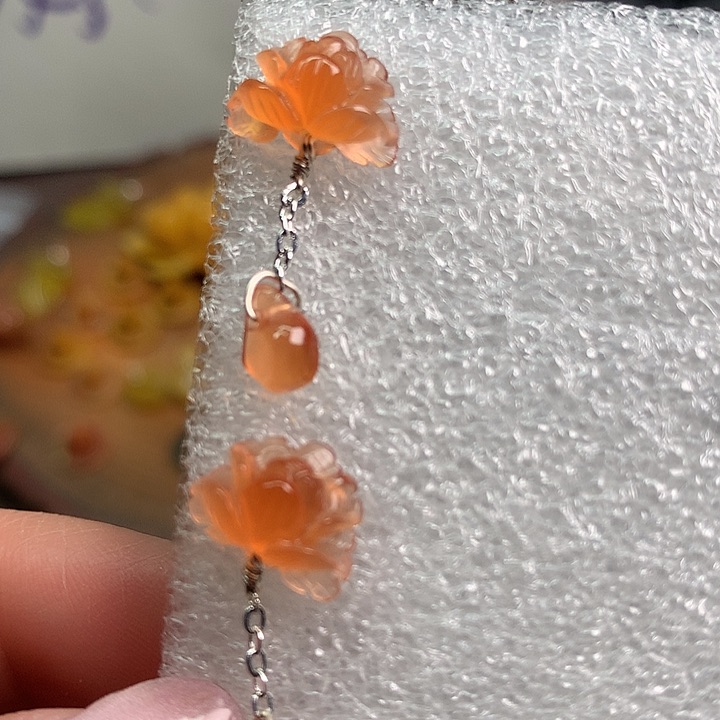 未镶嵌蛇纹石玉耳饰