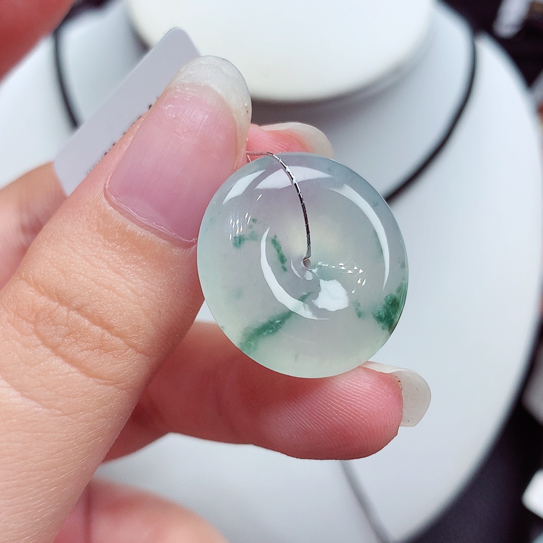 翡翠未镶嵌颈饰翡翠93，22.8/6