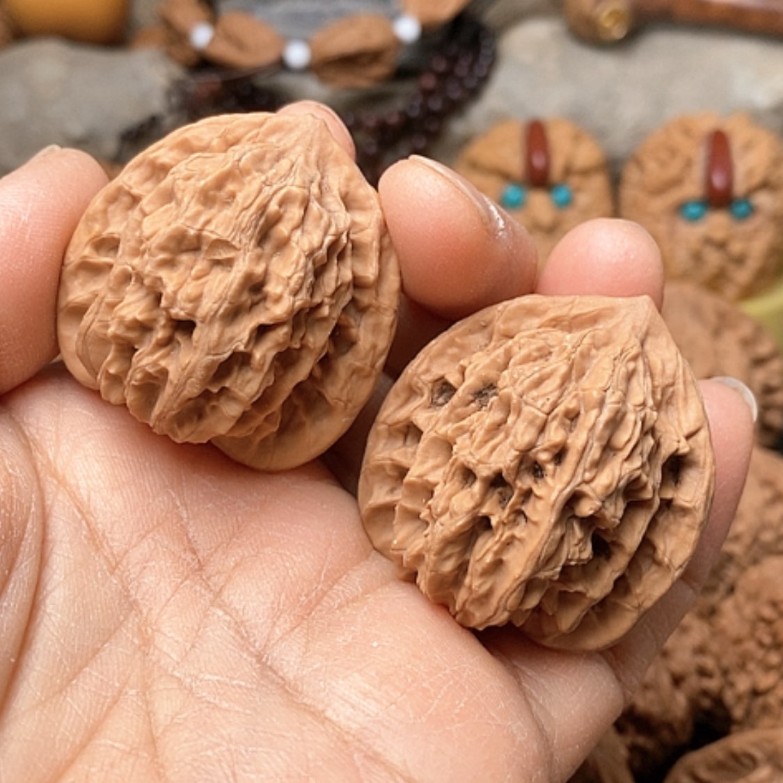 【闪购商品】文玩核桃把件霞云岭