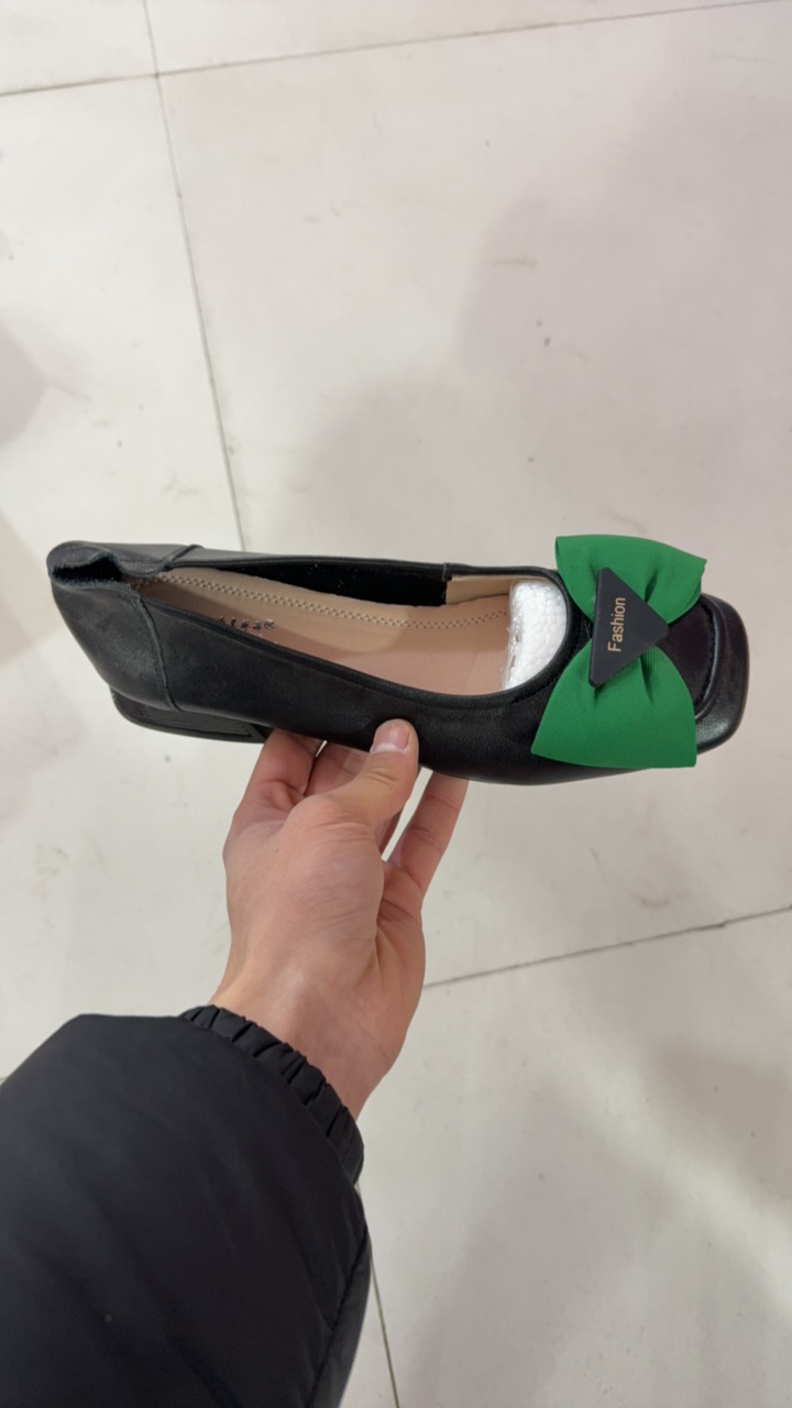 221705 牛皮精美百搭单鞋