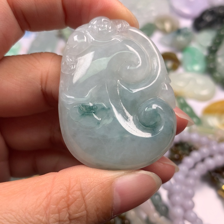 翡翠未镶嵌颈饰翡翠