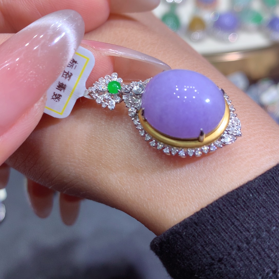 翡翠吊坠(赠链)18K金镶嵌