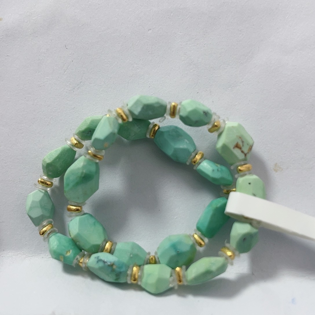 绿松石配饰未镶嵌