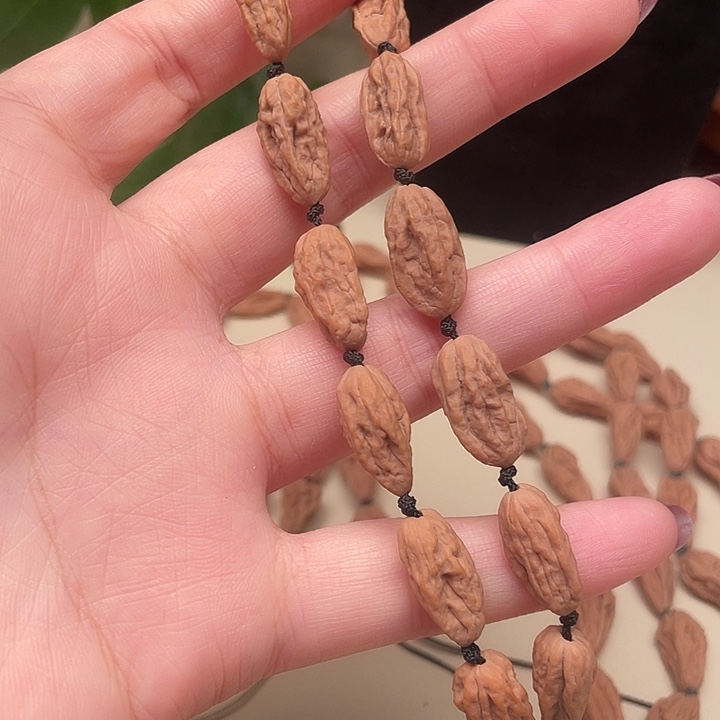 小***姐吊坠文玩核桃异形