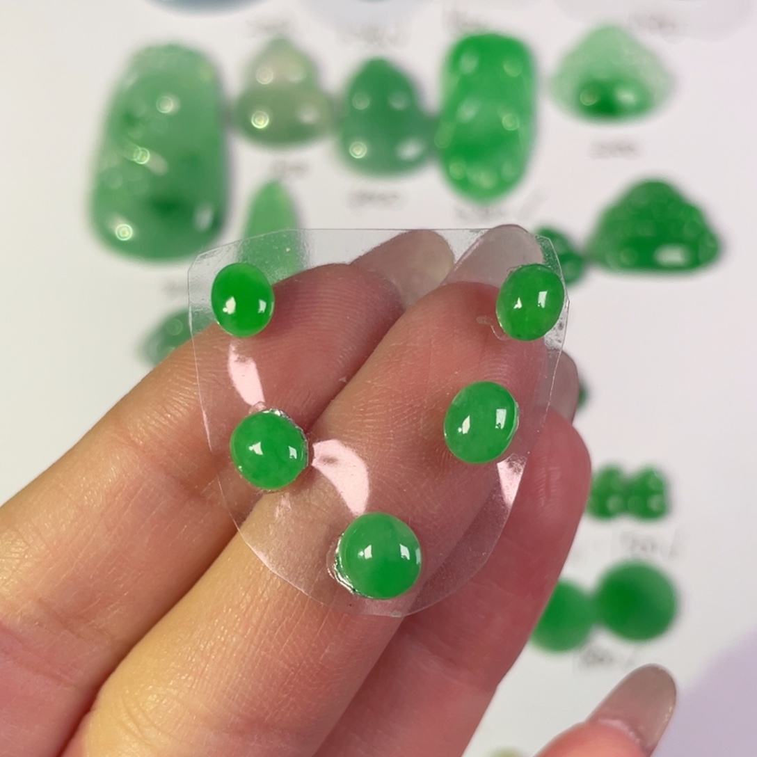 翡翠未镶嵌颈饰裸石