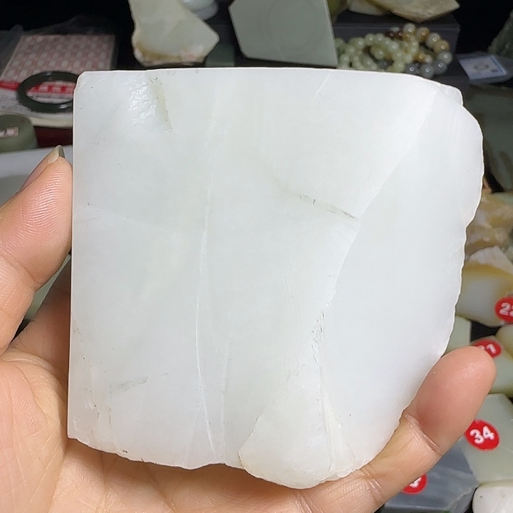 啷****和田玉（糖玉）未镶嵌珠宝半成品
