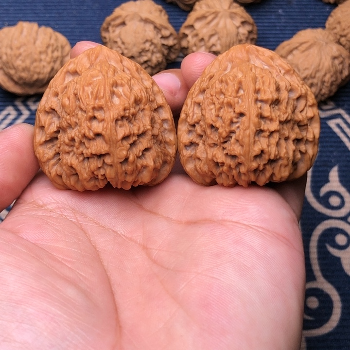 文玩核桃吊坠陈*南疆石