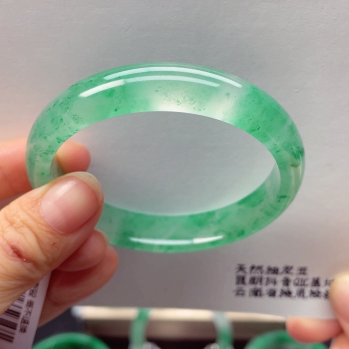 石英质玉手镯未镶嵌55-56