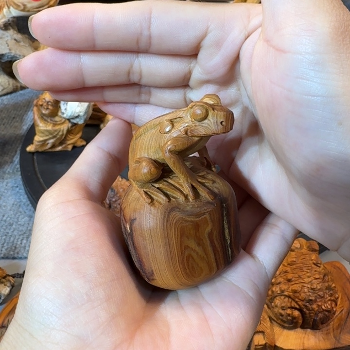 崖柏摆件手把件等