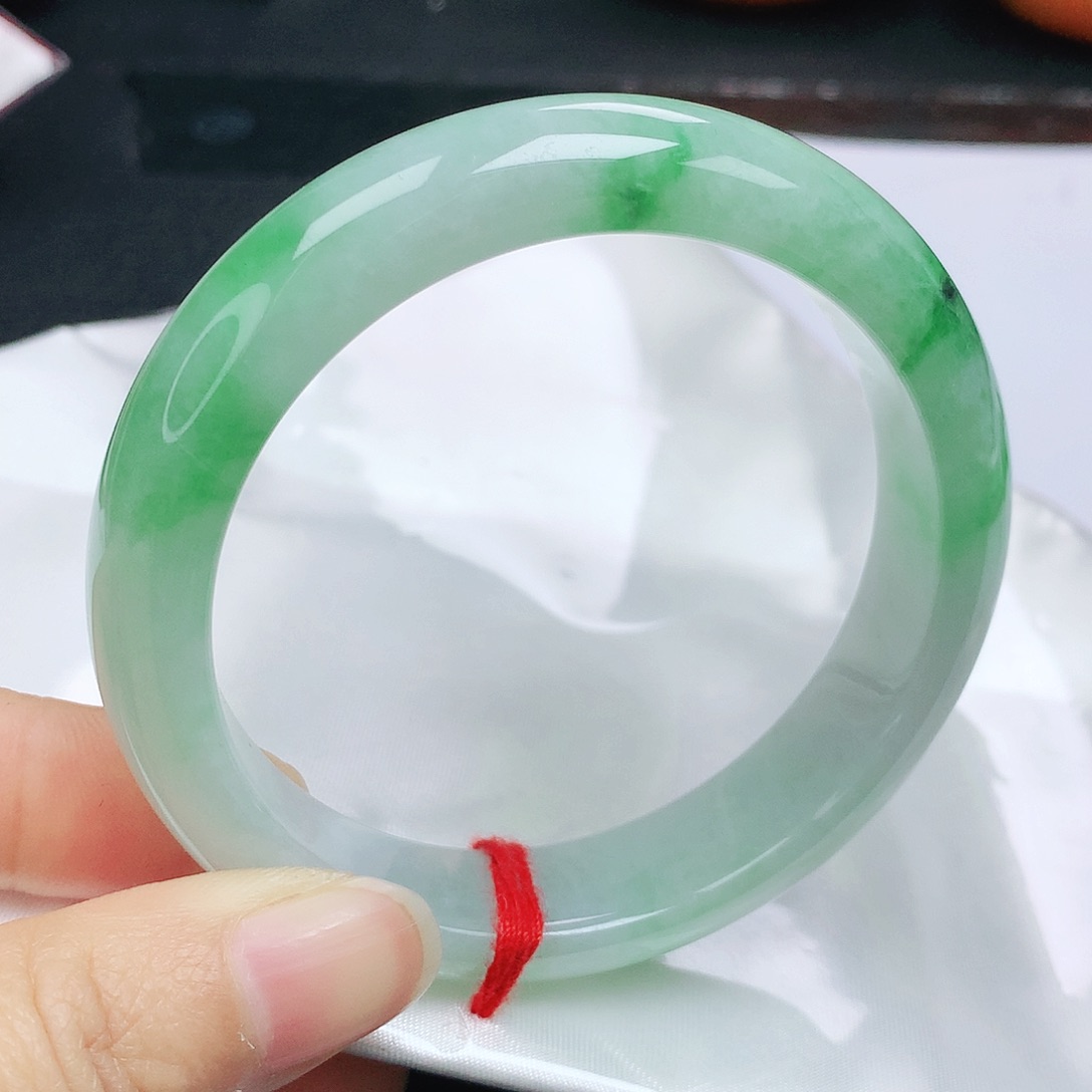 翡翠手镯未镶嵌正5657