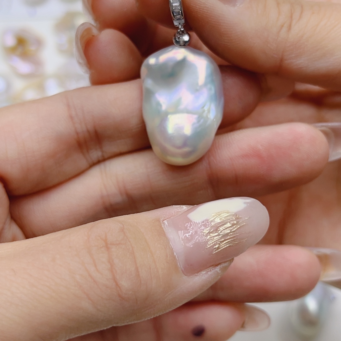 欣****未镶嵌颈饰淡水珍珠