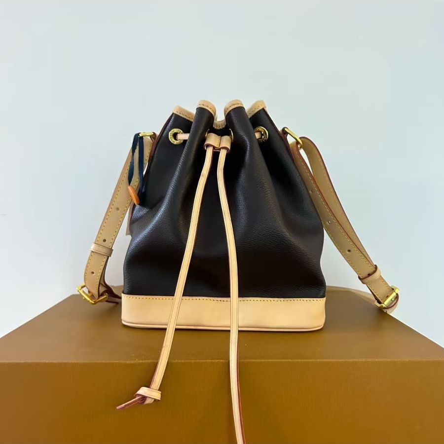 【6号】2025秋冬新款水桶包潮流时尚休闲