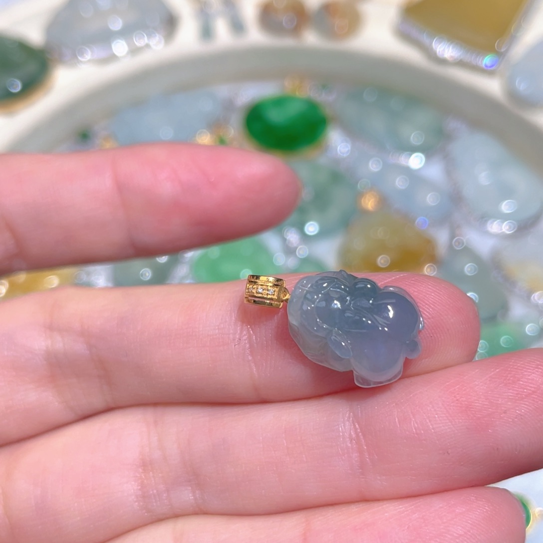 翡翠颈饰18K金镶嵌翡翠