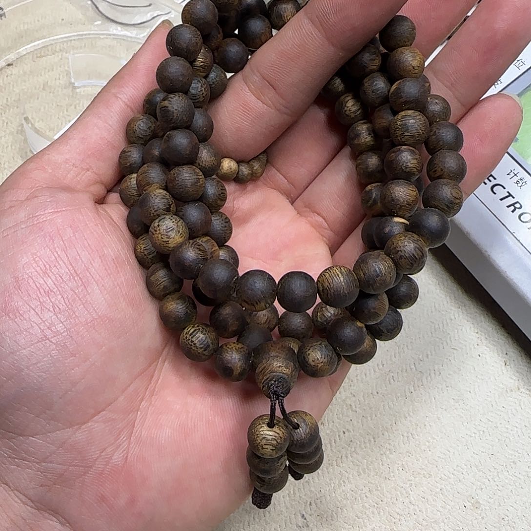 沉香沉香碎屑朱*美奇楠沉香圆珠长串0.8-32g+张勺子