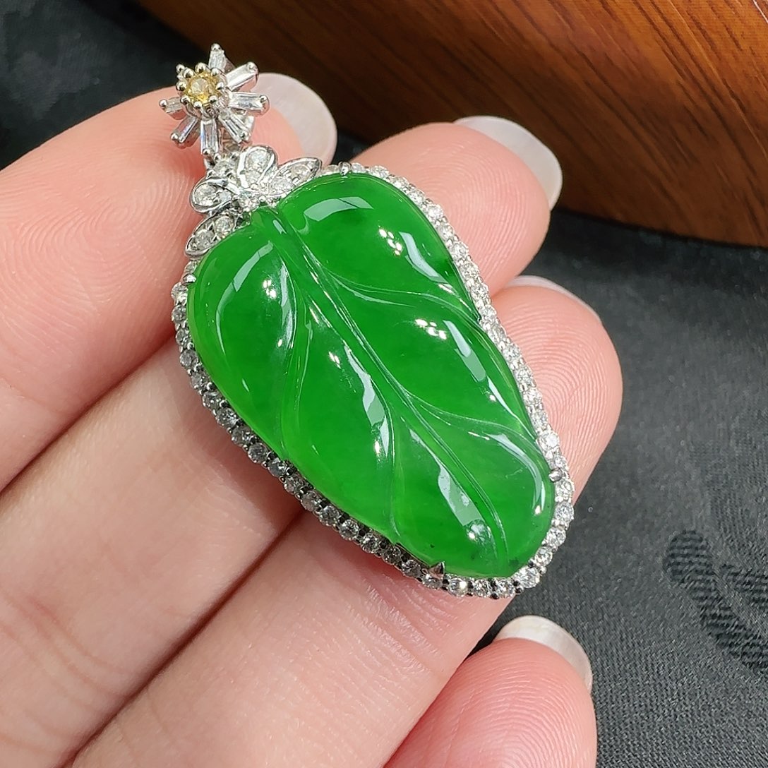 翡翠18K金镶嵌吊坠(不含链)❤️**