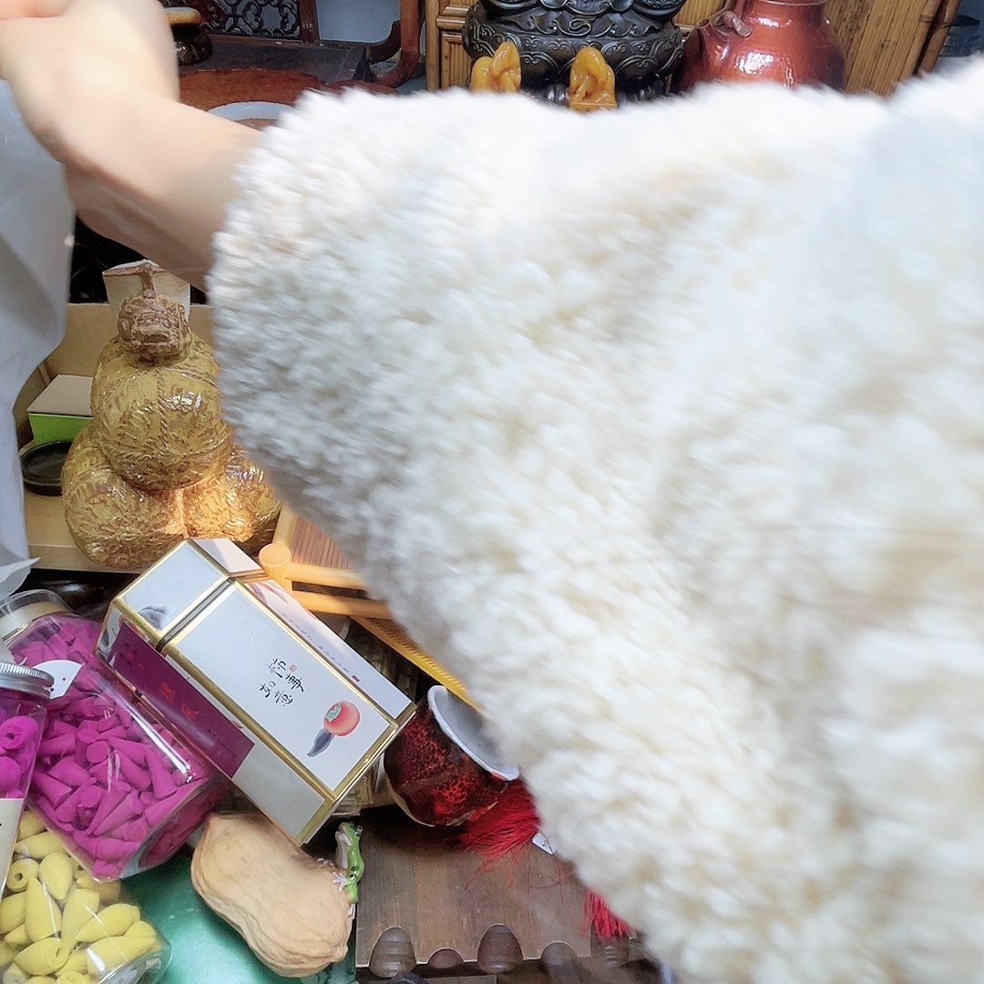 拥***己摆件陶瓷器瓷器瓷器瓷器