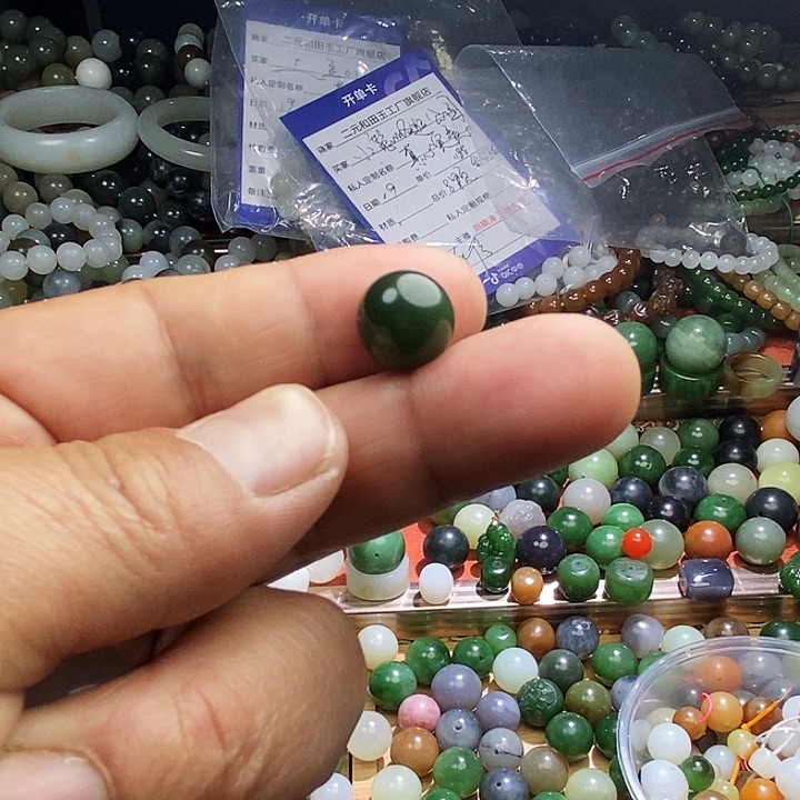 和田玉手串未镶嵌吸****轻