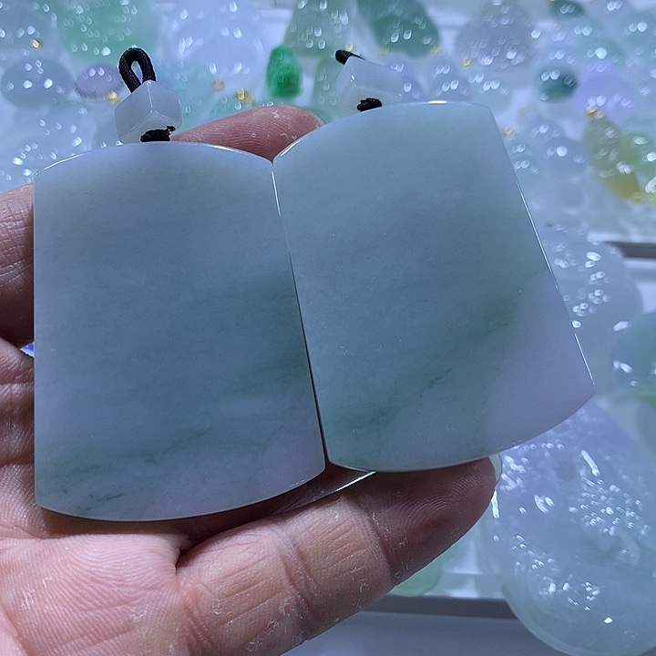 翡翠未镶嵌颈饰天然翡翠A货吊坠