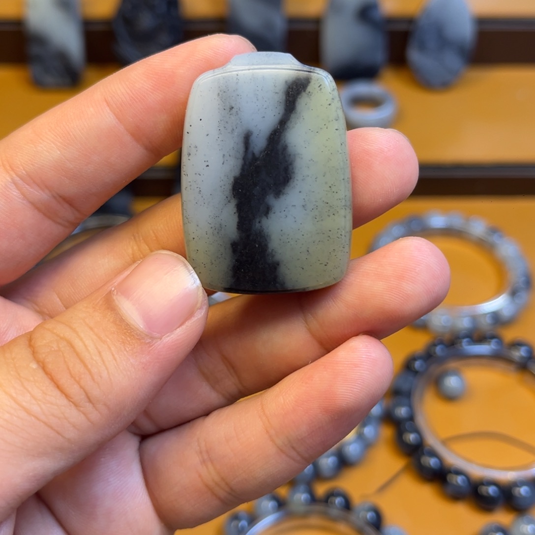 和田玉未镶嵌挂件大*