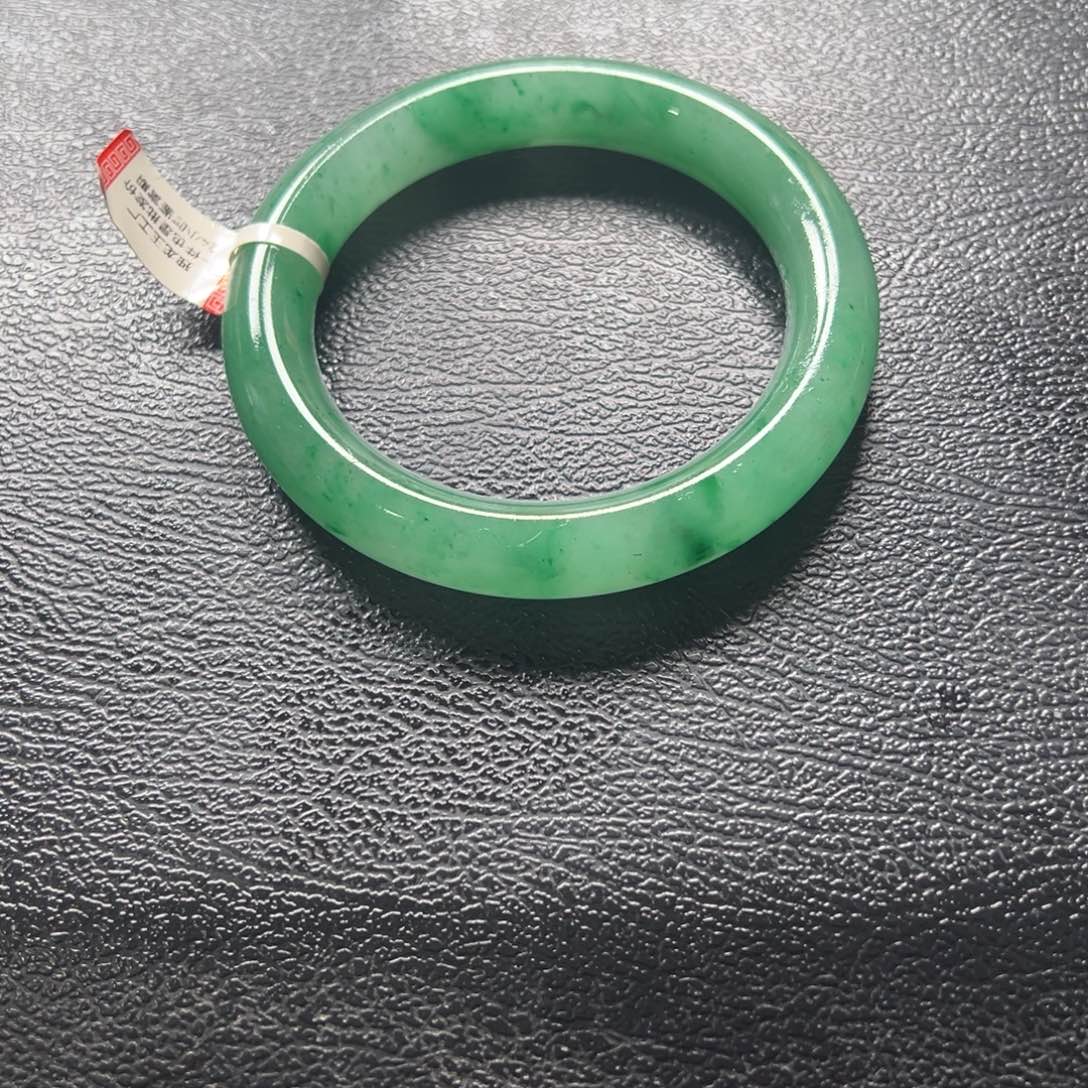 风***叶石英质玉（非洲翠）未镶嵌手镯