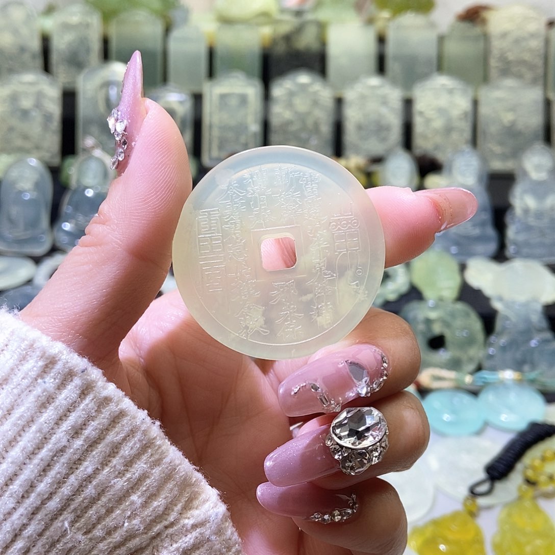 岫玉吊坠未镶嵌子*牛吊坠