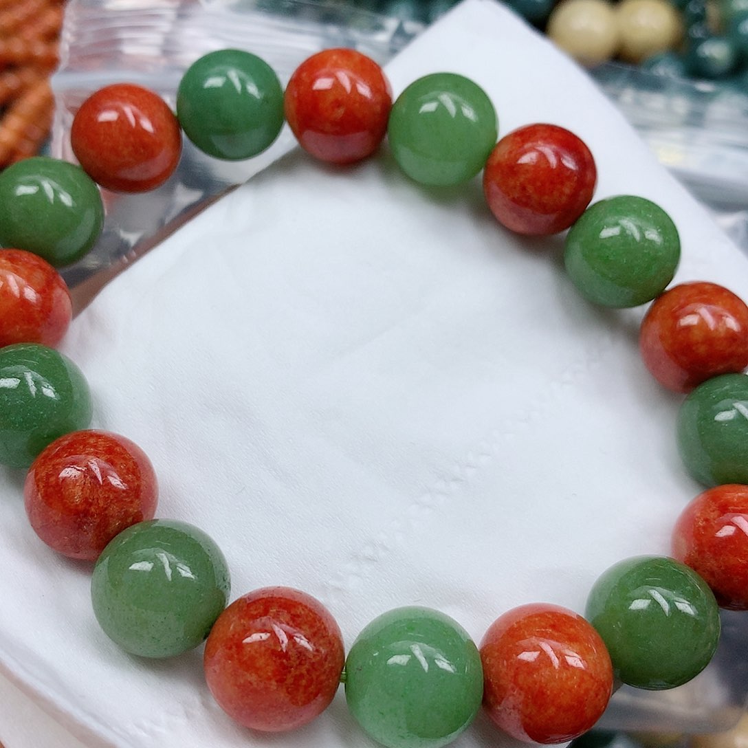 翡翠颈饰未镶嵌手串