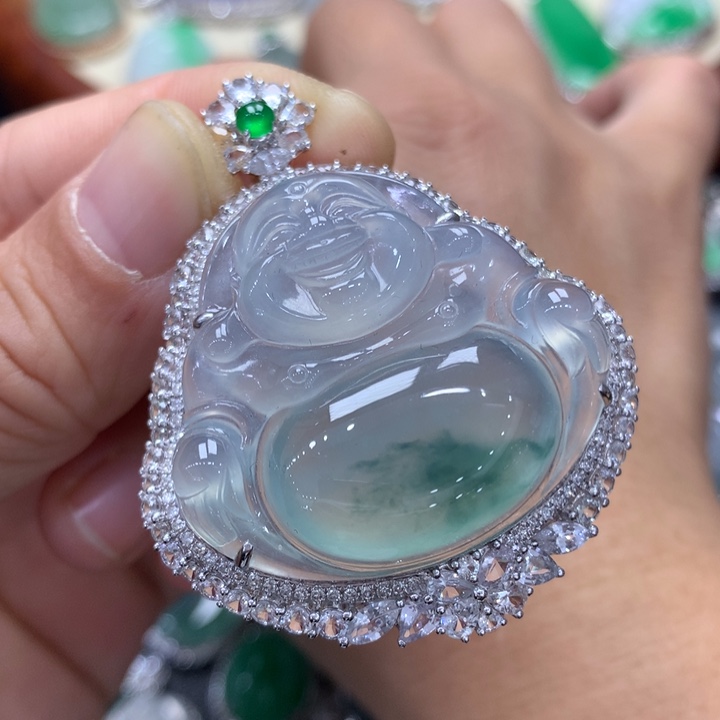 翡翠吊坠(不含链)18K金镶嵌