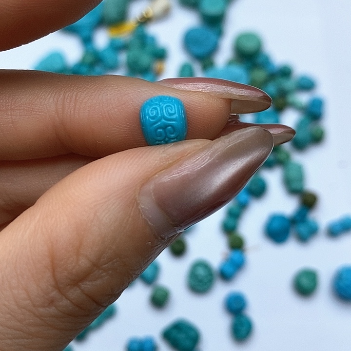 绿松石未镶嵌珠宝奇石