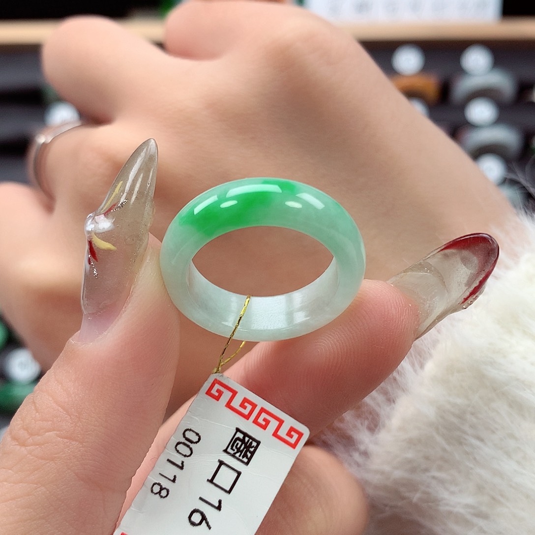 翡翠戒指未镶嵌16圈