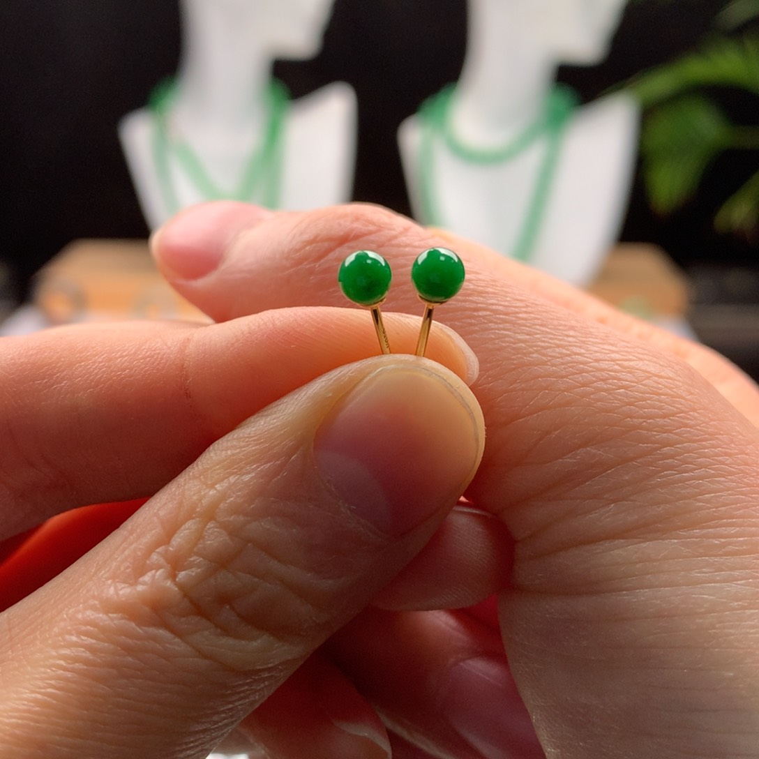 翡翠耳饰18K金镶嵌天然缅甸A货翡翠