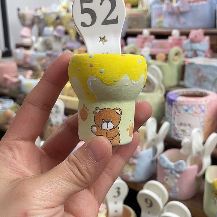 52….手工手绘花盆