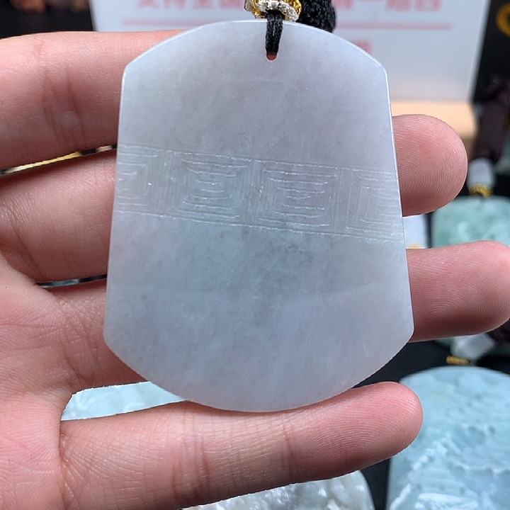 翡翠未镶嵌颈饰天然保真a货