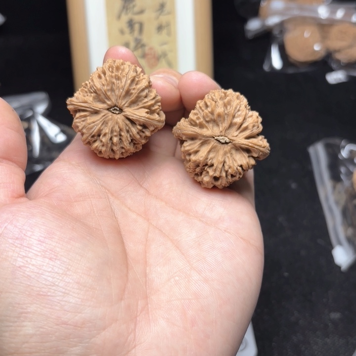 文玩核桃吊坠喜***?南将 色差