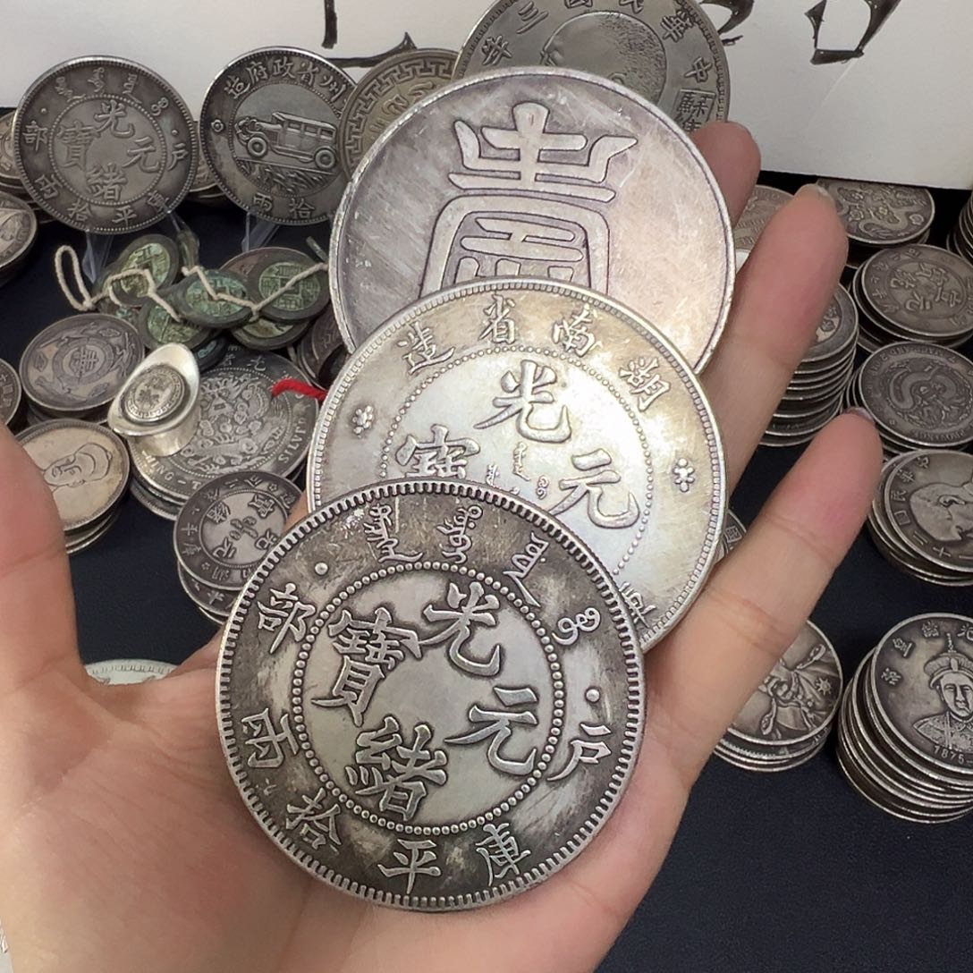 金属复古风格摆件