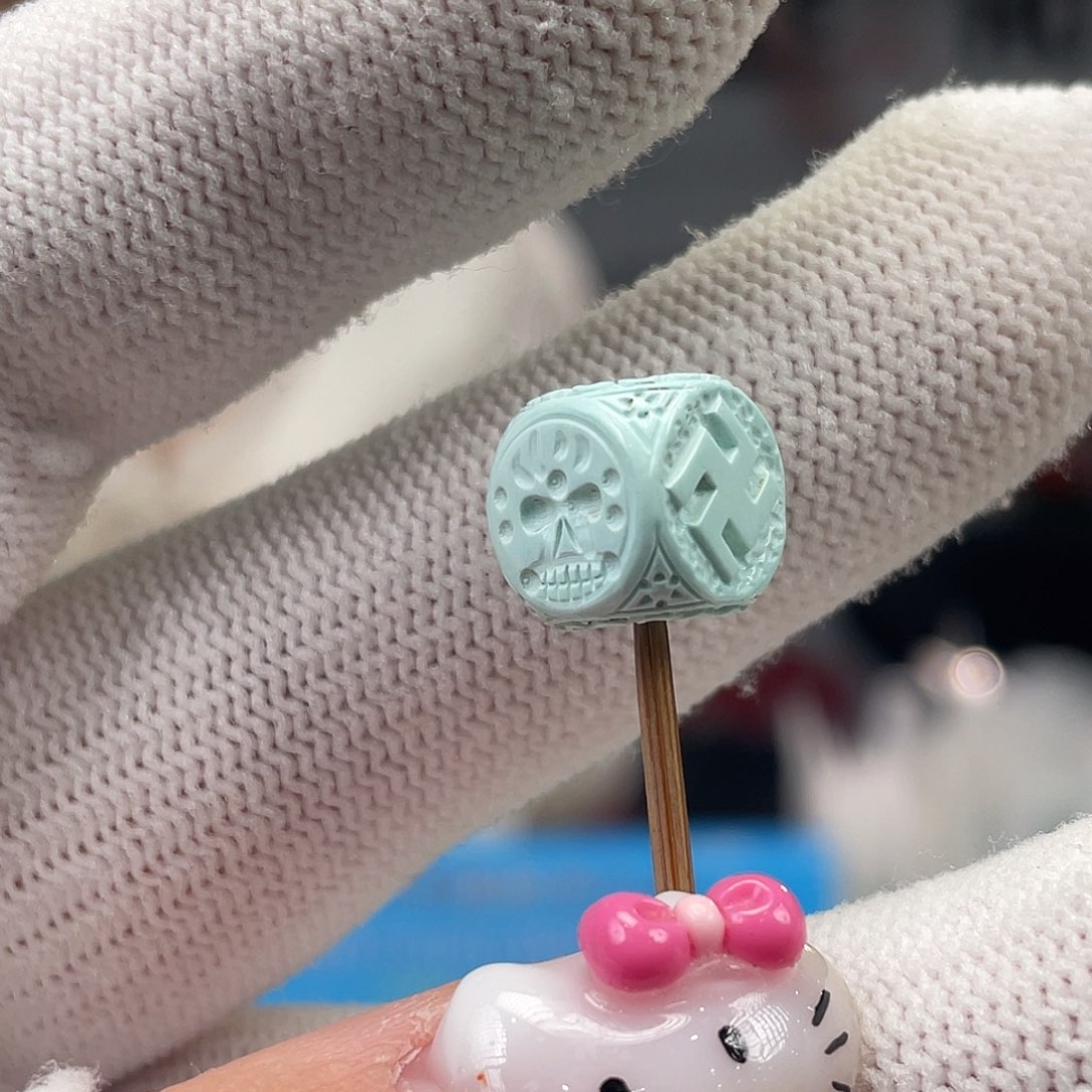 绿松石未镶嵌挂件