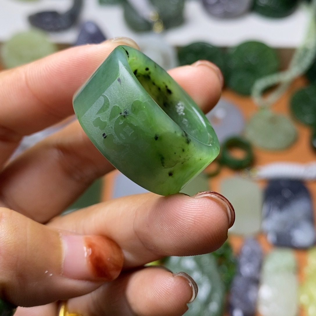 和田玉未镶嵌颈饰23