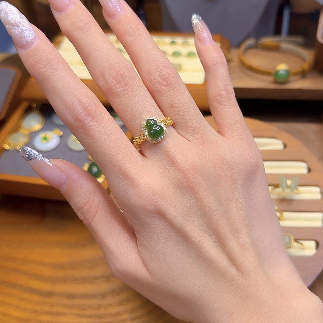 和田玉戒指银S925镀金镶嵌