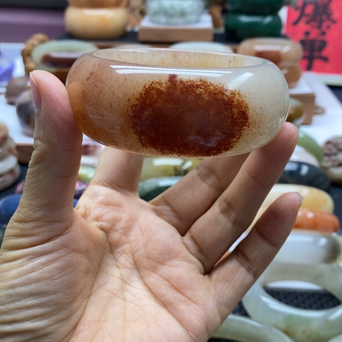 用***9石英岩玉手镯未镶嵌