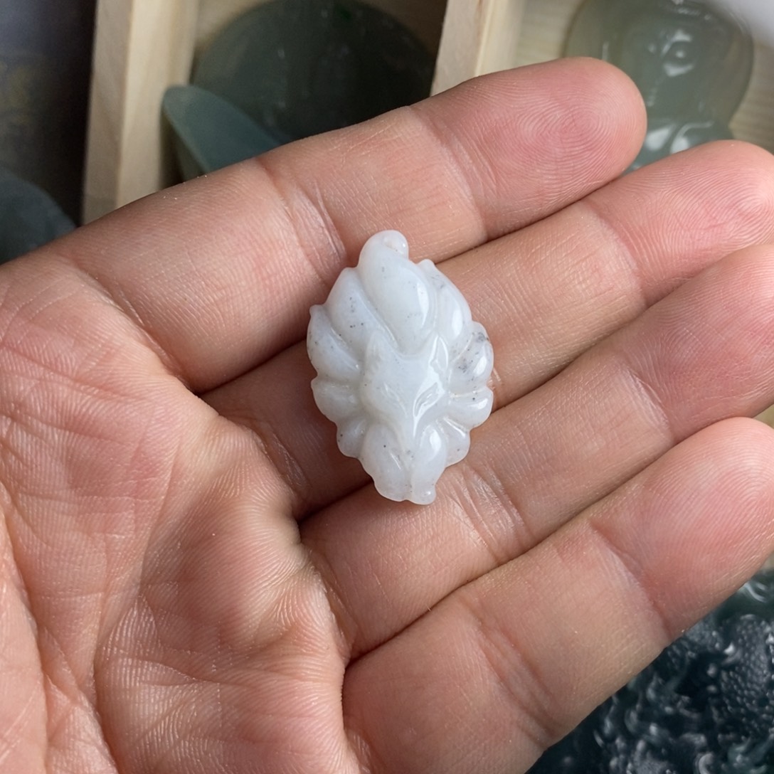 翡翠颈饰未镶嵌翡
