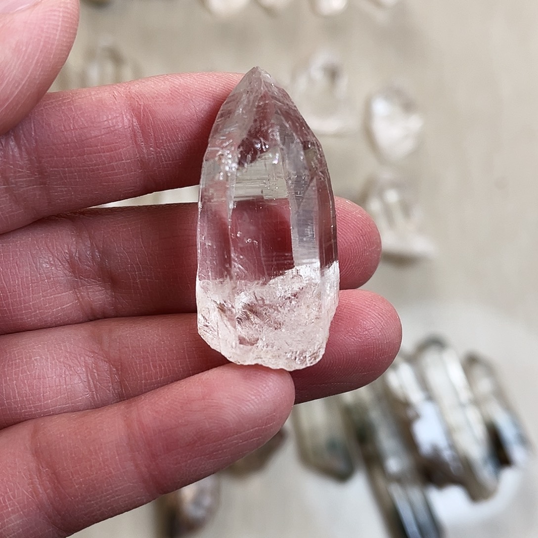 水晶未镶嵌珠宝半成品尼泊尔象神山喜玛