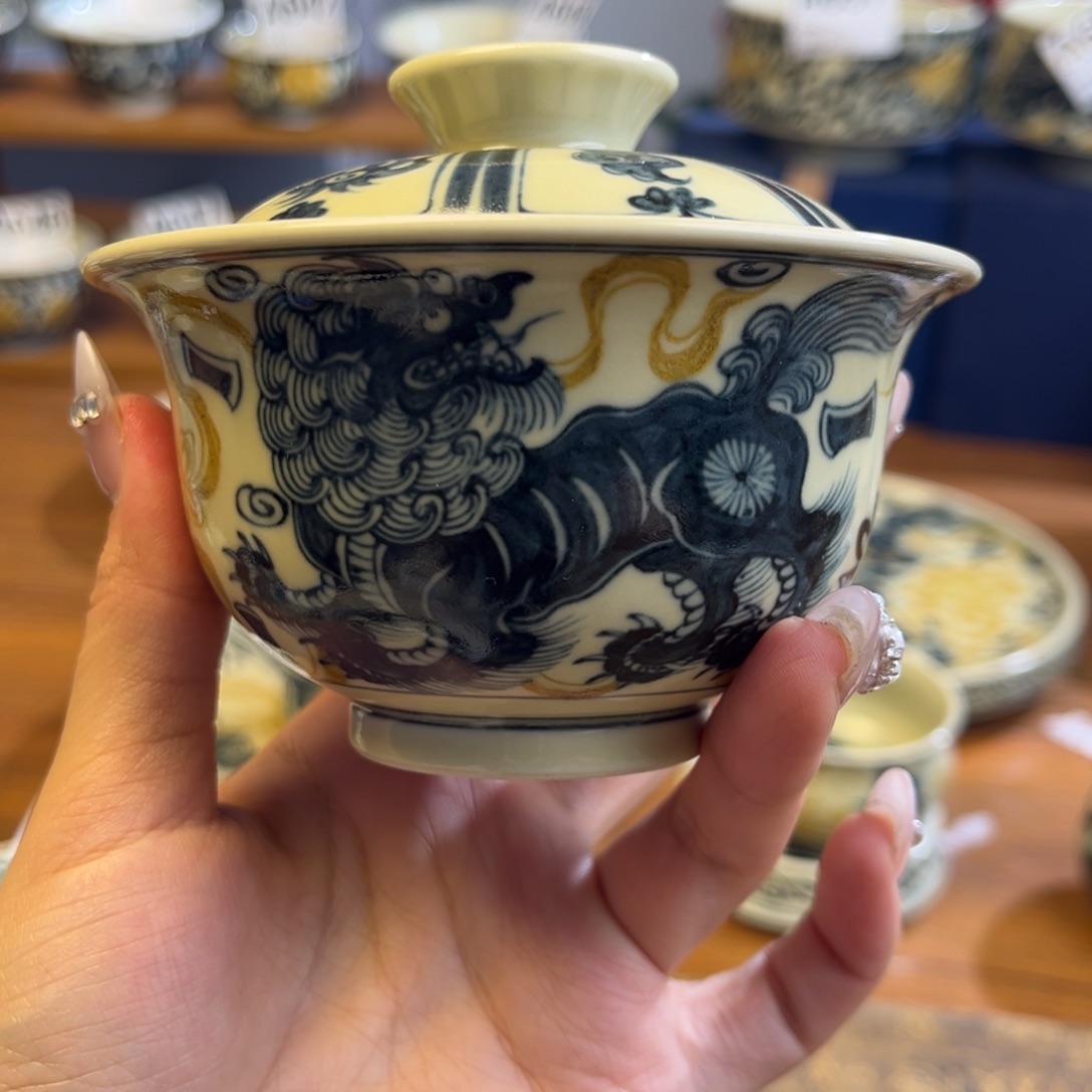 v***5陶盖碗盖碗双狮绣球