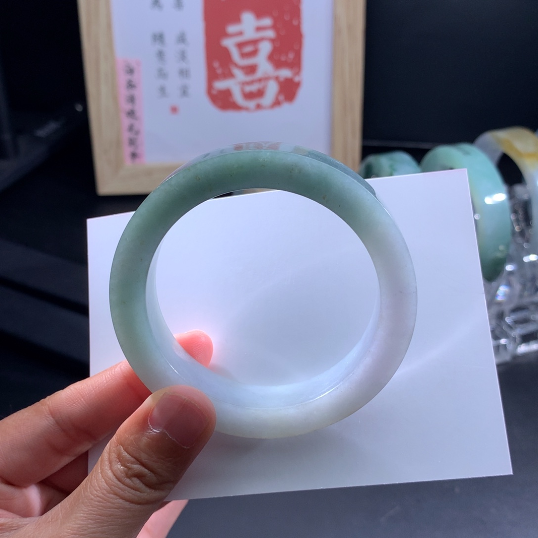 定制翡翠手镯未镶嵌