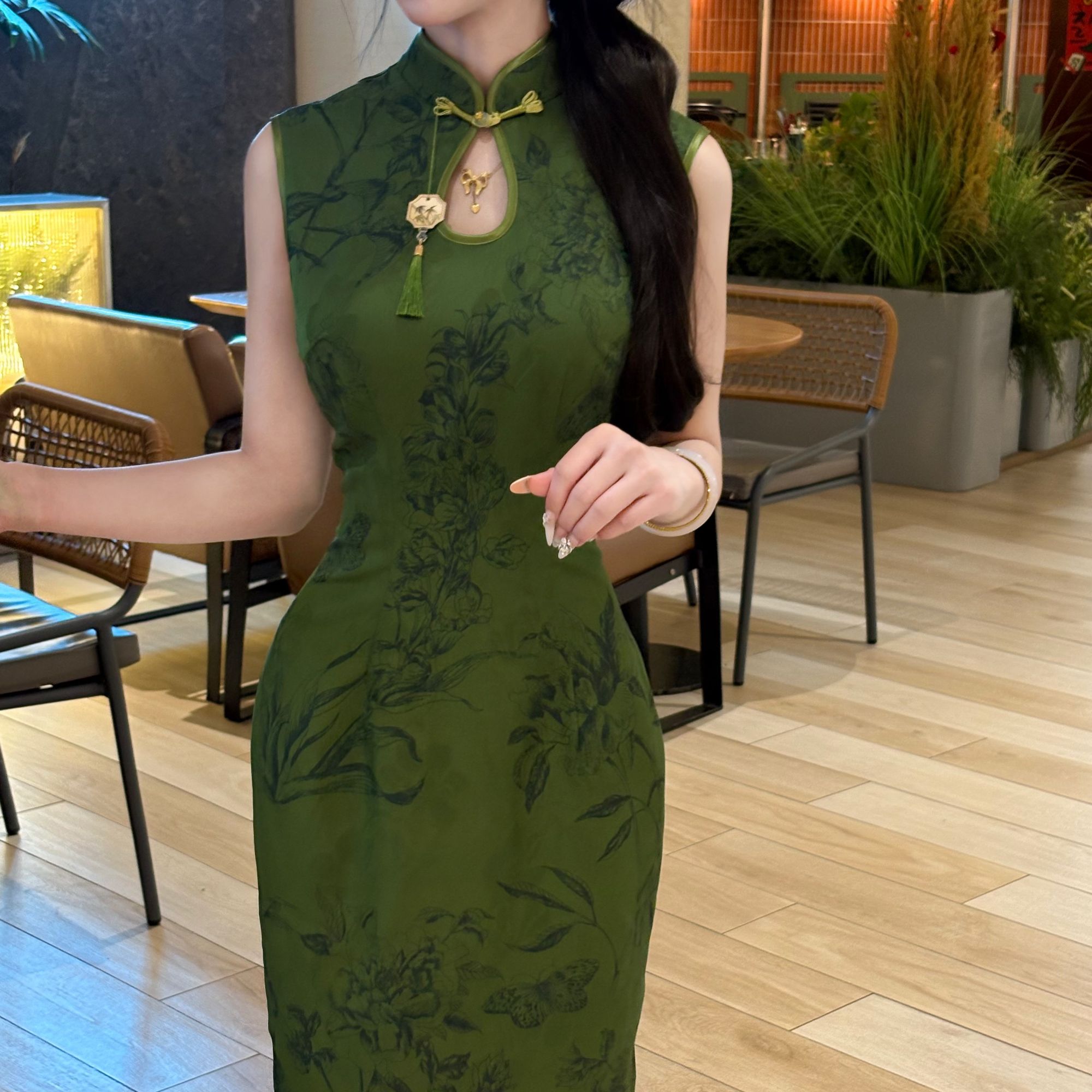 LHMknk1画报夫人原创自制改良无袖水滴绿色新中式旗袍 洛春赋