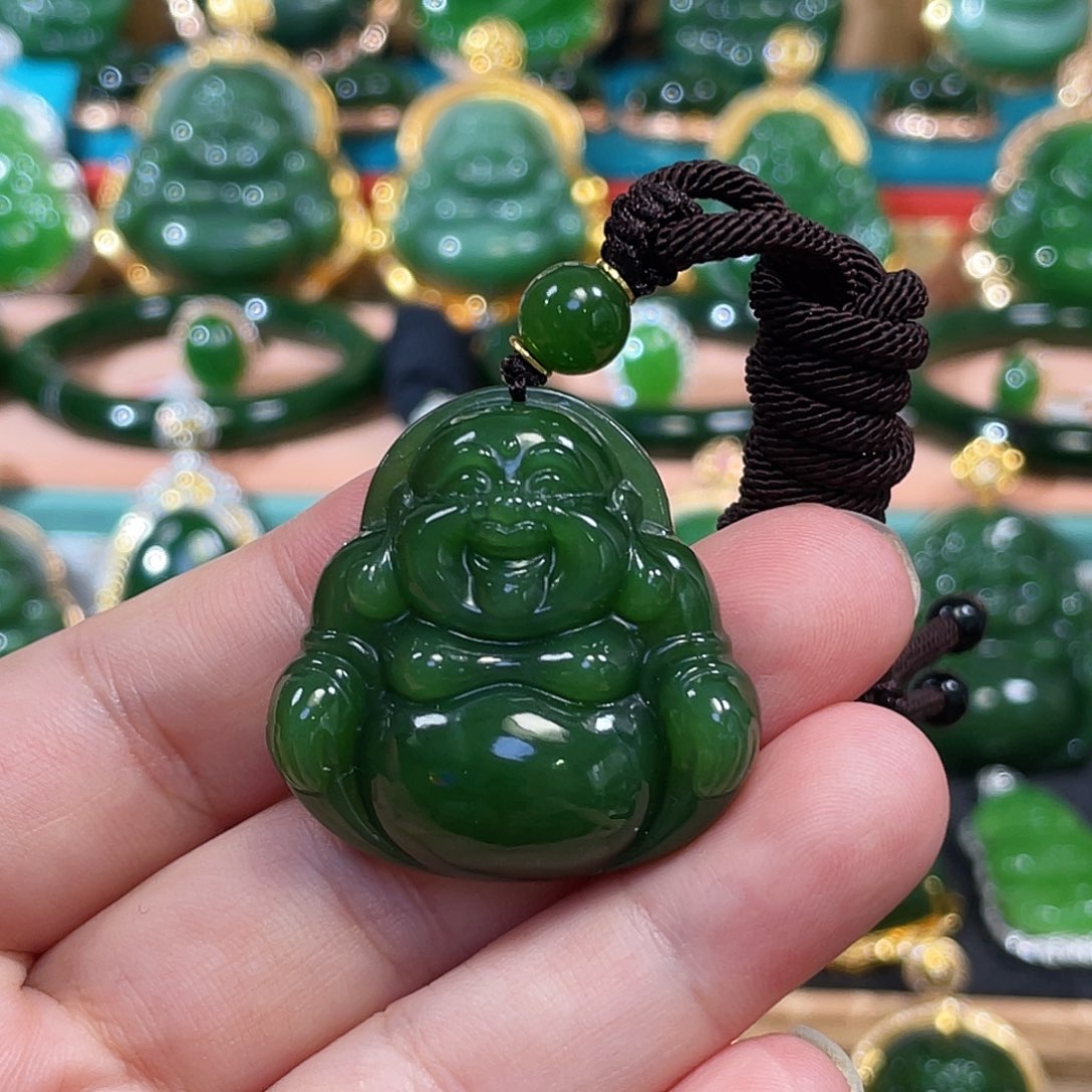 和田玉（碧玉）18K金镶嵌颈饰辣绿佛公35