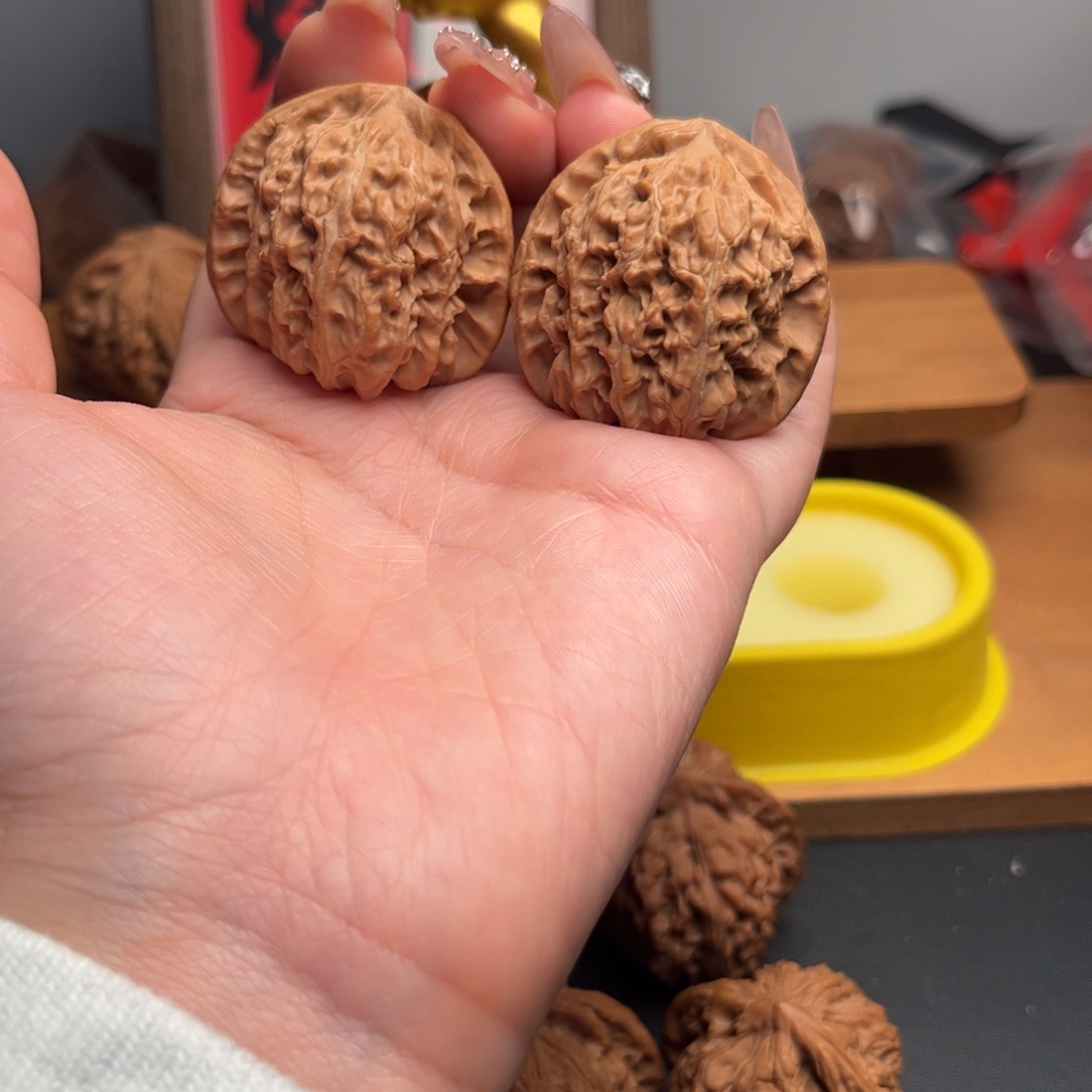 Y***木文玩核桃把件白狮子39全