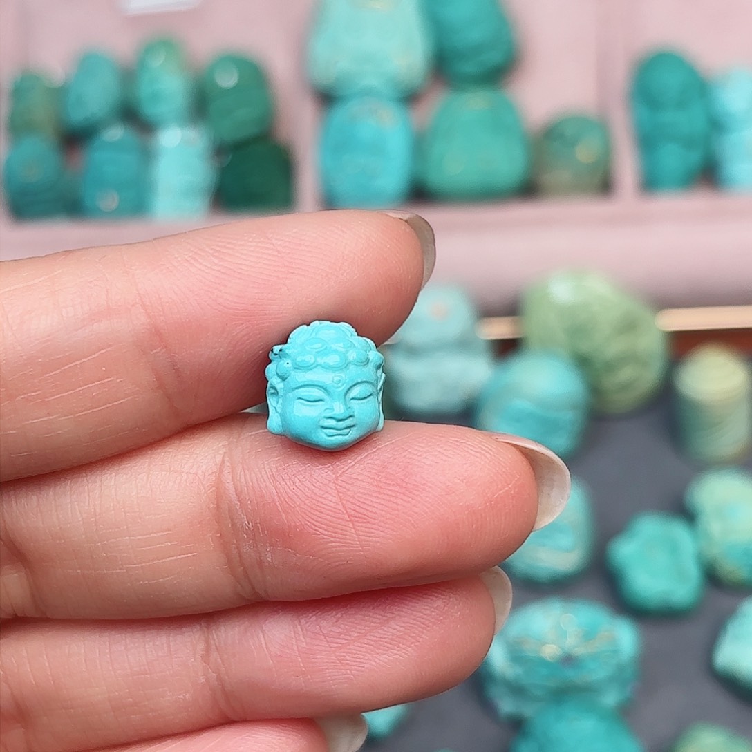 绿松石配饰未镶嵌