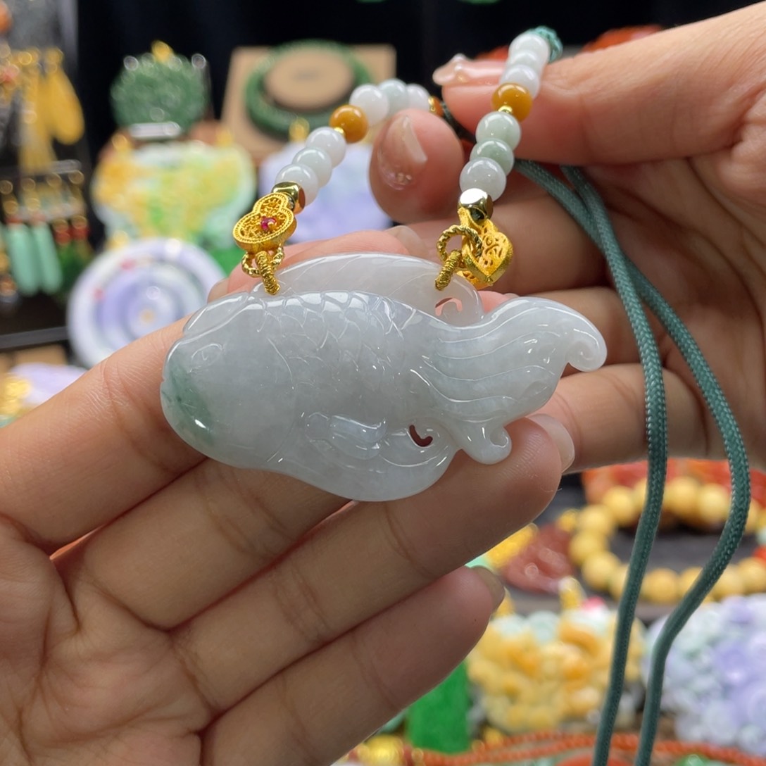 翡翠颈饰未镶嵌代编织