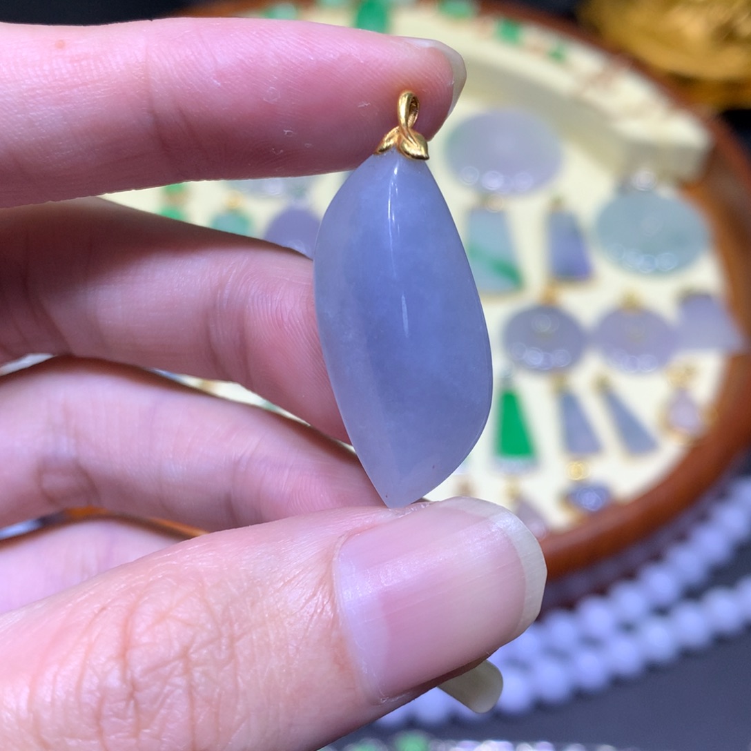 翡翠吊坠(不含链)18K金镶嵌