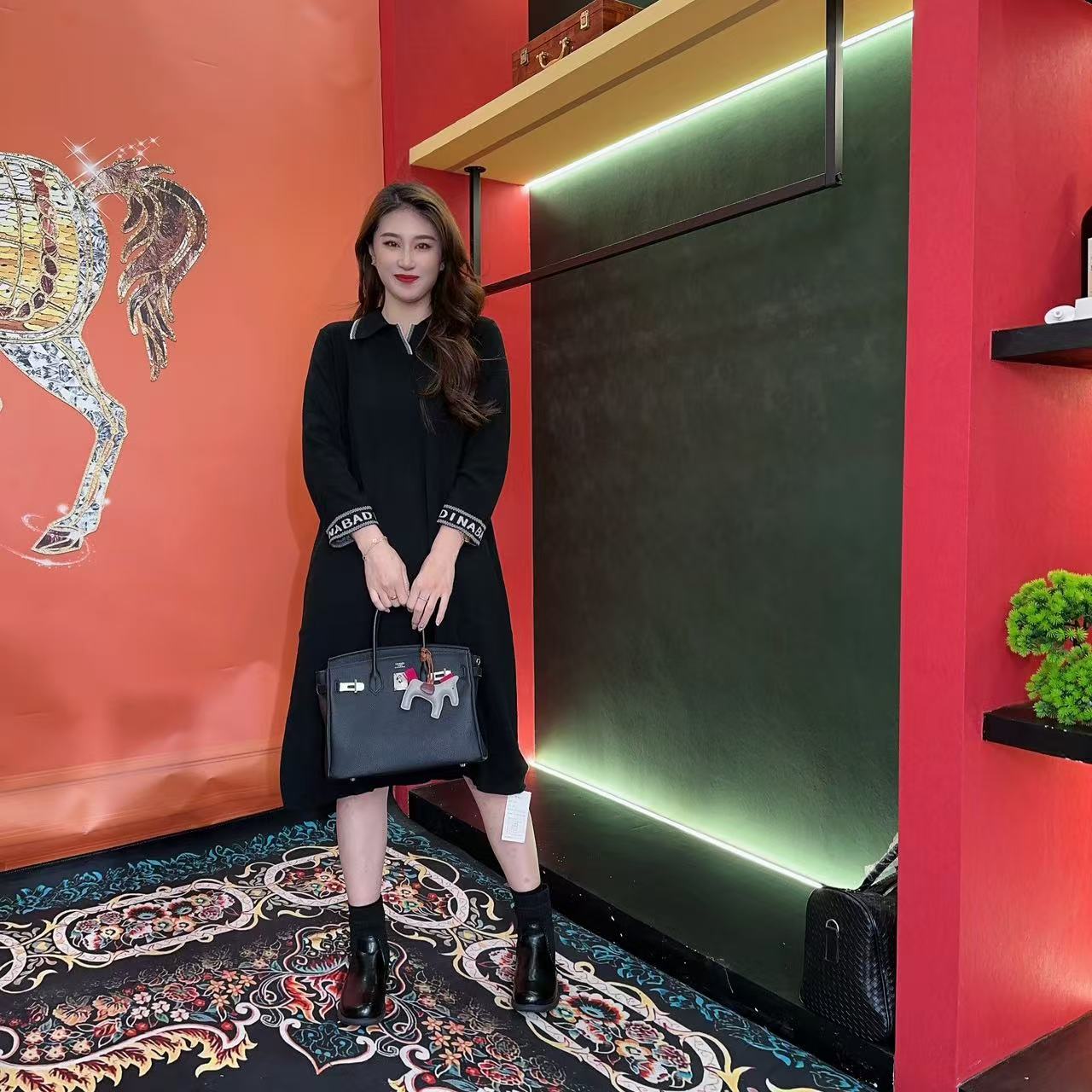 650多金大码气质减龄长款A字裙子秋冬季女装设计感连衣裙女