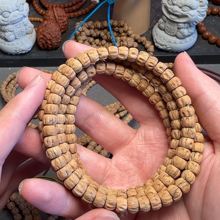 清***~柏香籽/百香籽手串方块顺纹